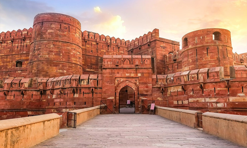 Agra Fort- Watch the Magic of Lights and Sounds
