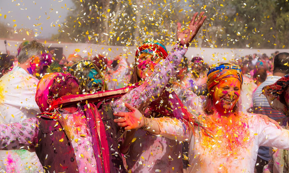 Holi - Get Immersed in the Colours of India