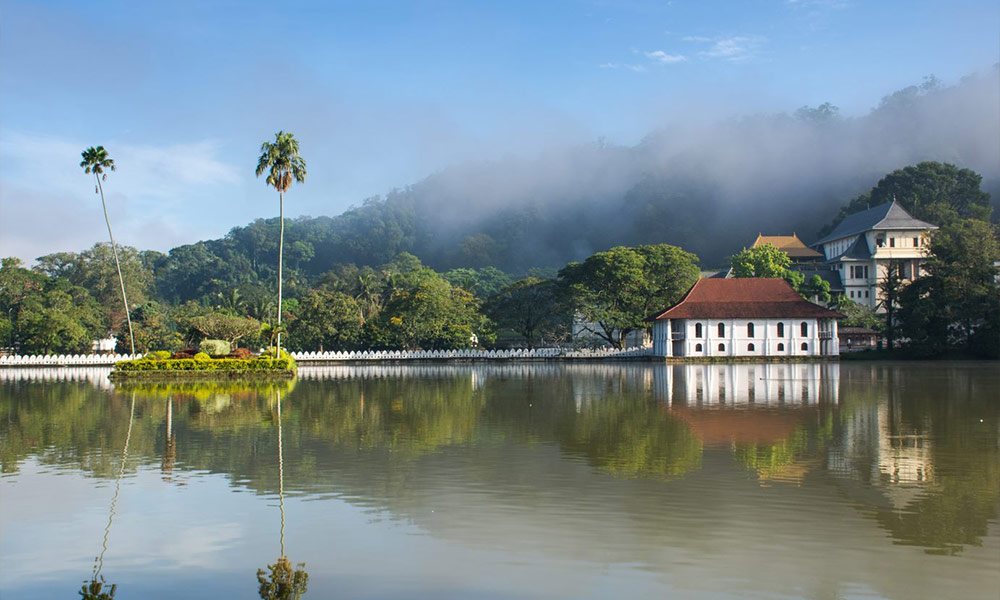 Kandy Lake